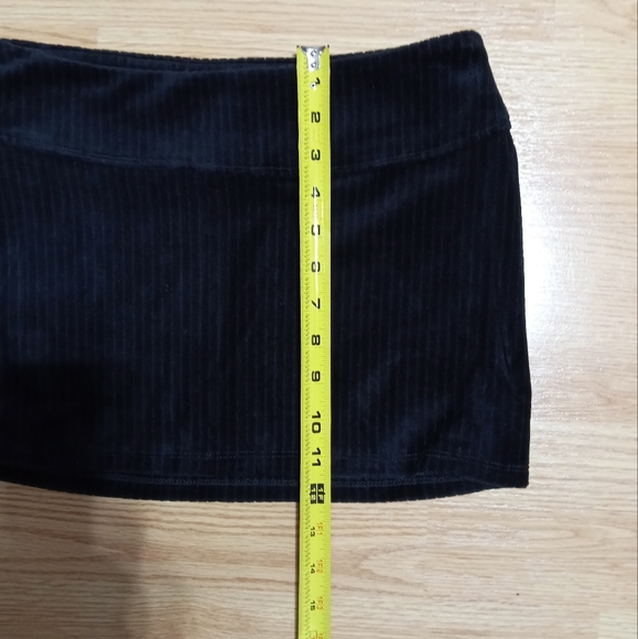 H&M New without tags mini skirt. Size xs. - Picture 4 of 6